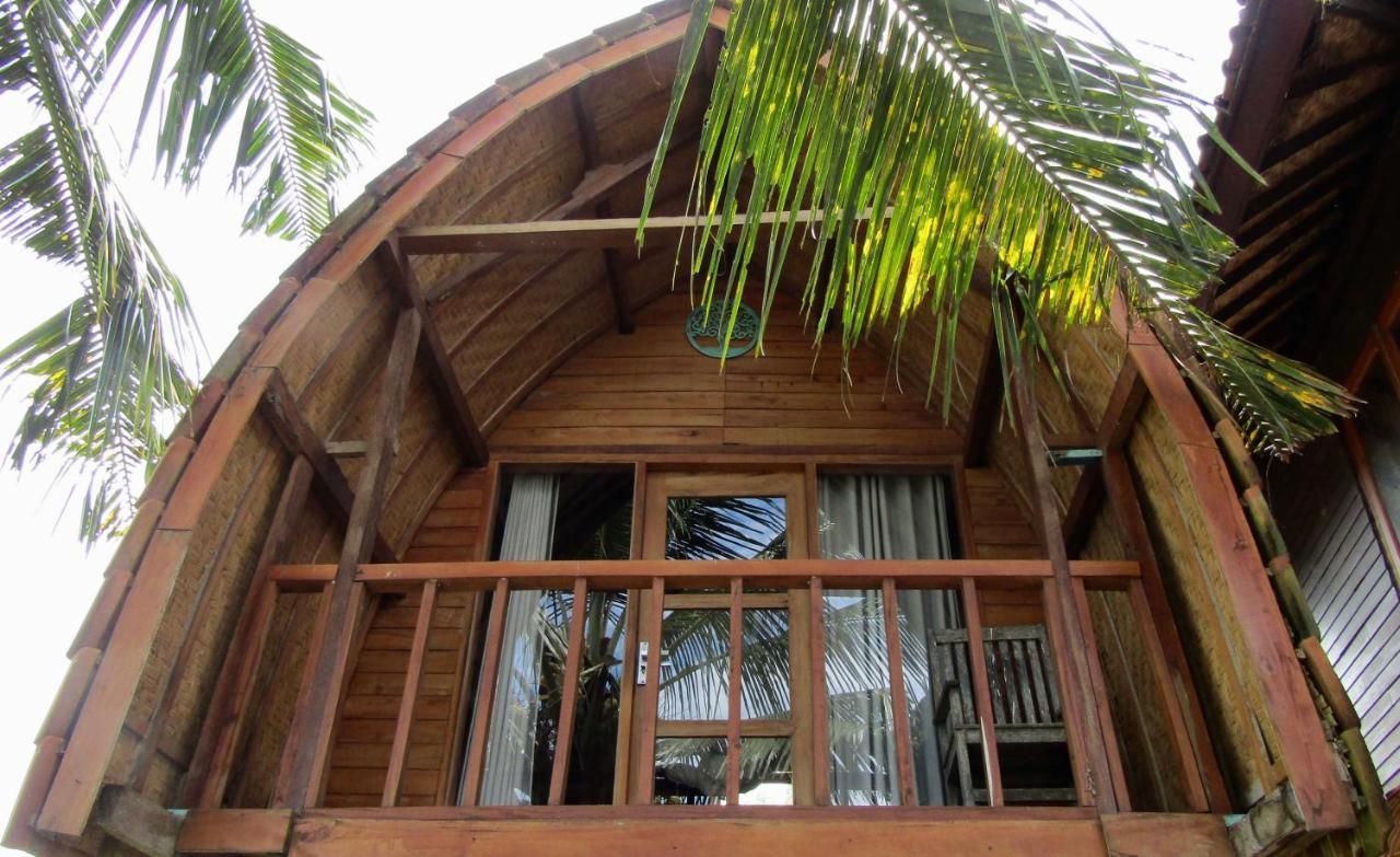 Dikaloha Surfschool And Stay Airsatang Eksteriør bilde