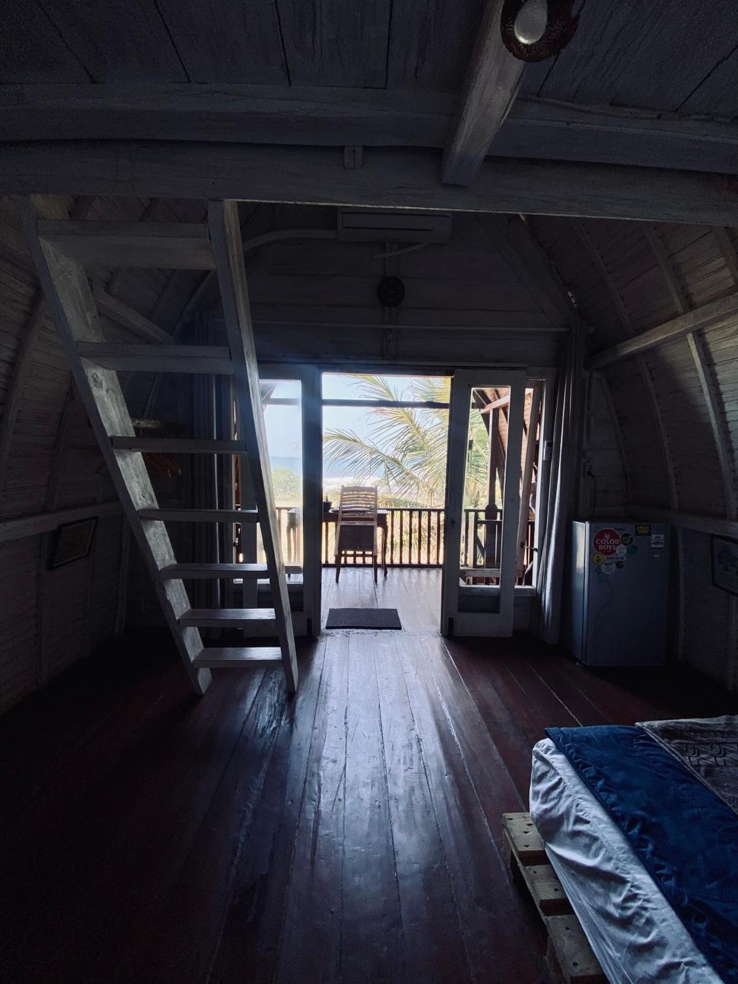 Dikaloha Surfschool And Stay Airsatang Eksteriør bilde